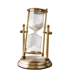 Nordic Study Light Luxury Wholesale Retro Sanduhr Timer Krone Metall rotierende Sanduhr für Raumdekoration