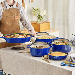 Cocotte en fonte émaillée bleue avec couvercle et poignées en acier inoxydable pour cuisinières à gaz et à induction - Product Image 2