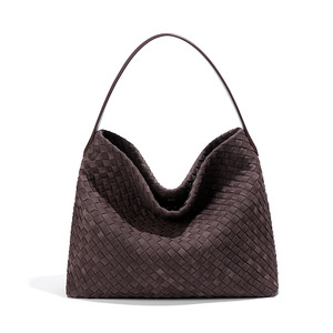 Sac fourre-tout vintage mat de luxe pour femme, tissé à la main, à porter à l'épaule ou en bandoulière, design minimaliste, ouverture supérieure, usage quotidien - Product Image 2