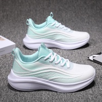 Chaussures de sport de campus respirantes pour filles légères absorbant les chocs et antidérapantes pour le collège en cours d'exécution corde à sauter à lacets