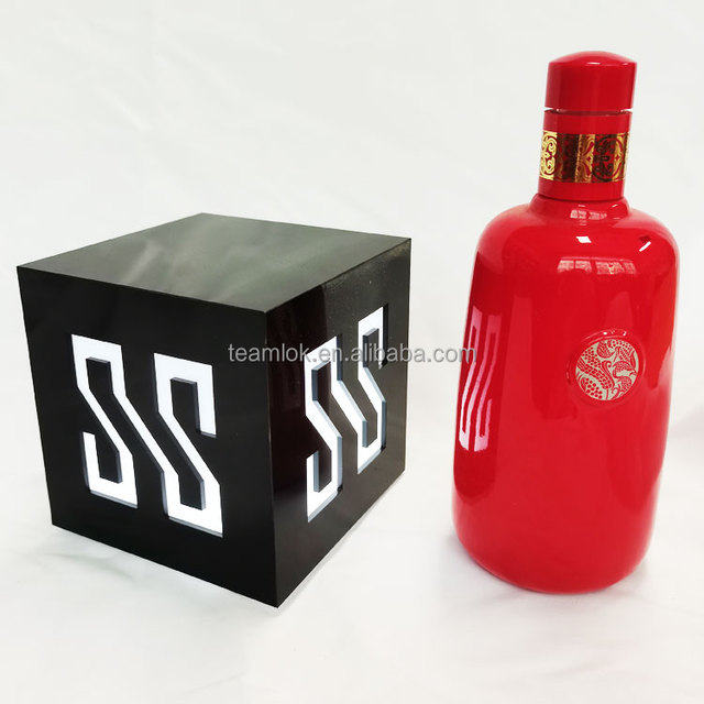 Customized Acrylic Led Lighted Cube Box Bottle Glorifiers Led Lighting Base Display Liquor Bottle Cube Led Light Acrylic Box