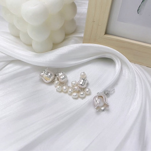 Boucles d'oreilles asymétriques en perles d'eau douce mat Lys de la Vallée pour femme, longues, haut de gamme, bijoux d'oreille - Product Image 4