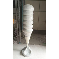 Sculpture personnalisée géante en fibre de verre en forme de bâtonnet de crème glacée, statue durable en PRV pour la décoration extérieure de jardins et de magasins