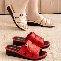 Sandales d'été élégantes pour femmes, antidérapantes, pour la maison, chaussures pour maman, bout ouvert, semelle intérieure en mousse souple, légères et tendance