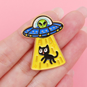 Pins de esmalte de gato adorables, broches de solapa de gatito con diseño de OVNI alienígena y noche estrellada, insignias estéticas de <span class=keywords><strong>animales</strong></span> para decoración de mochilas y chaquetas, regalo - Product Image 4