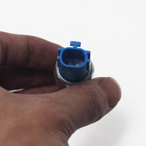 Luz de marcha atrás interruptor 32005-6J00A 32005-95F0A para MAZDA 6 NISSAN MICRA PRIMERA QASHQAI X-TRAIL RENAULT <span class=keywords><strong>MEGANE</strong></span> SCENIC - Product Image 5