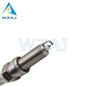 Spark Plug 18846-10060 ILZKR6B10 For Hyundai Kia K3 Reina Elantra Gasoline Engine Car Spark Plugs - Product Image 3