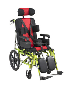 Fauteuil roulant pour paralysie cérébrale avec trois largeurs de siège et roues arrière en PU de 16 pouces avec frein à disque pour utilisation en réadaptation - Product Image 1