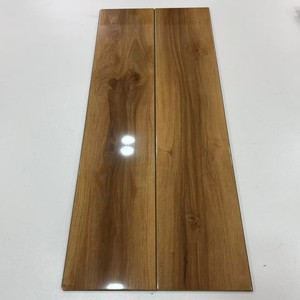 Pavimento Laminato HDF Impermeabile a Spina di Pesce 8mm 10mm 12mm Spessore AC4 Moderno Effetto Parquet <span class=keywords><strong>per</strong></span> Soggiorno Facile da Installare Lucido - Product Image 4