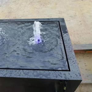 Pulver beschichteter rechteckiger Wasser tisch aus schwarzem Garten metall mit LED-Leuchten - Product Image 2