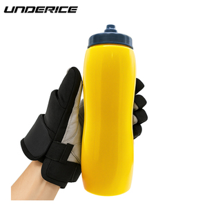 Botella de Agua para Hockey sobre Hielo UNDERICE, 950 ml, 0.95 Litros, 32 oz, Pajita Corta, Plástico, Libre de BPA, Uso Multideportivo - Product Image 3