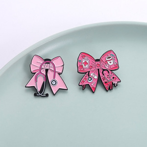 AA022179 Bonito Broche Médico Rosa Arco Estetoscópio Esmalte Pin Liga Jóias para Enfermeira Médico Emblema Presente - Product Image 2