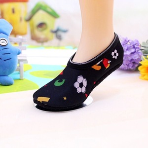 Chaussettes antidérapantes pour enfants et adultes, mocassins confortables et duveteux, chaussures tendance - Product Image 6