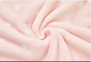 Oem Hot Selling High Quality 100% Polyester <strong>Small</strong> Dot Printing Flannel Fleece Gift <strong>Blanket</strong> for Gift Knee Throw <strong>Blanket</strong> - Product Image 5