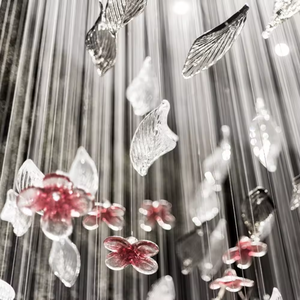 Lustre de Plafond LED Moderne Personnalisable Décoration Intérieure de Luxe Suspension avec Design Personnalisé pour Application de Centre Commercial - Product Image 2