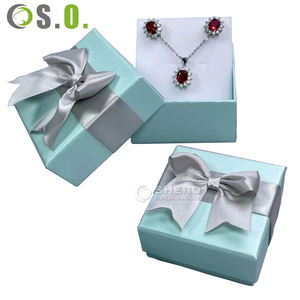 Boîtes cadeaux de luxe en carton recyclé avec logo personnalisé - Product Image 5