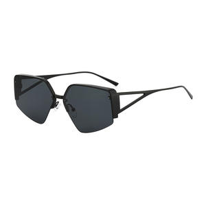 2025 Vintage Steampunk Irregular Cat Eye gafas <span class=keywords><strong>de</strong></span> <span class=keywords><strong>sol</strong></span> mujeres hombres <span class=keywords><strong>Vogue</strong></span> <span class=keywords><strong>Marca</strong></span> Diseño MARCO <span class=keywords><strong>DE</strong></span> Metal ahueca hacia fuera la pierna gafas <span class=keywords><strong>de</strong></span> <span class=keywords><strong>sol</strong></span> femeninas - Product Image 5