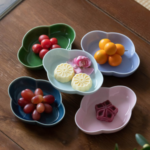 Assiette à fruits en forme de fleur en céramique, petit plat à collation en porcelaine pour cérémonie du thé, fête de mariage, plateau de service - Product Image 1
