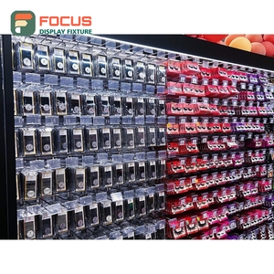 Présentoir de Luxe pour Perruques, Étagère Multi-Niveaux avec Cadre en Verre, Unité de Présentation pour Magasin de Postiches - Product Image 3