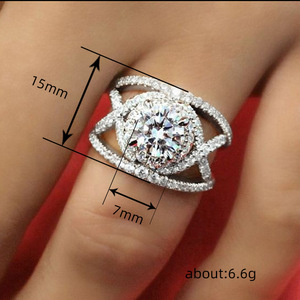 Anello a strati incrociati rotondo da donna, chic e alla moda, con micro pavé di zirconi, gioiello di tendenza, idea regalo - Product Image 4