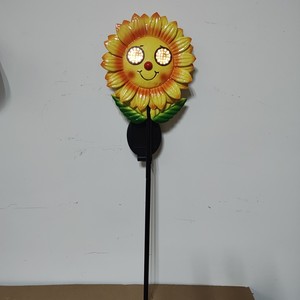 Lámpara Solar Decorativa con Forma de Girasol para Jardín, Resistente al Agua, con Energía Solar, para Patio y Jardín - Product Image 4