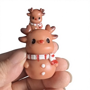 Kits de décoration miniature de Noël DIY : figurines d'animaux en résine, cadeaux de Noël, arbres, bonhomme de neige, maison, village, rennes, jouets de Père Noël - Product Image 1