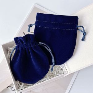 Pochette de rangement pour bijoux en velours bleu royal, sac cadeau noir à cordon pour colliers, bagues, bracelets, montres, sac d'emballage avec logo personnalisé - Product Image 4