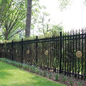 Valla <span class=keywords><strong>de</strong></span> hierro forjado ornamental con rollos forjados a mano y acabado recubierto <span class=keywords><strong>de</strong></span> polvo <span class=keywords><strong>para</strong></span> una belleza <span class=keywords><strong>de</strong></span> jardín duradera - Product Image 5