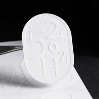 Étiquettes d'emballage personnalisées, imperméables, à forte adhérence, avec logo imprimé, texture spéciale, papier artistique, gaufrage 3D, forme irrégulière