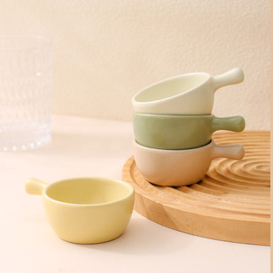 Mini assiette carrée en céramique avec poignée pour sauces, condiments, vinaigre, sauce soja, et comme bol à trempette pour la cuisine, la maison, le barbecue, les pique-niques et les collations - Product Image 1