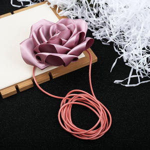 Collar de cuerda de Rosa grande personalizado en 5 colores, collar con cordones de flores hechas a mano para mujer - Product Image 6