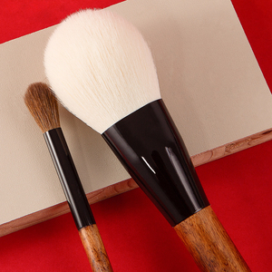 Nouvel ensemble de pinceaux de maquillage à poils doux avec manche en bois, pinceau à paupières en poils d'animaux, pinceau à blush, pinceau de maquillage, maquillage beauté - Product Image 5