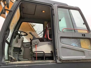 Excavatrice sur pneus Hyundai 210W-7 d'occasion à prix avantageux, 21 tonnes, moteur durable de haute qualité, puissance de 125 kW, en vente - Product Image 4