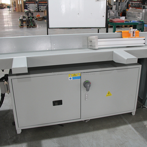 Scie à <span class=keywords><strong>d</strong></span>écouper horizontale automatique FENGKAI SF6060, 12,5 kW, lame de 600 mm, coupe de 300 x 140 mm pour ligne de palettes EPAL, CE - Product Image 4