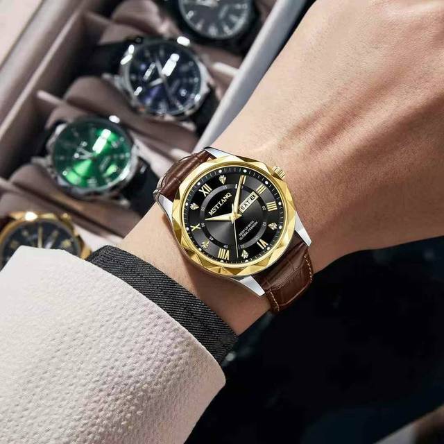Luxury Men's Sports Quartz Watch Custom Logo Casual Leather Waterproof Luminous Features Fashion Stop Watch
