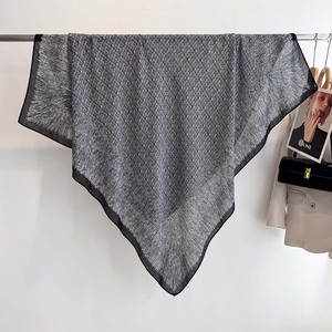 Sciarpe Quadrate di Grande Formato per <span class=keywords><strong>Donna</strong></span> 130*130cm, <span class=keywords><strong>Scialle</strong></span> <span class=keywords><strong>Nero</strong></span> con Stampa Geometrica a Righe Semplice, Sciarpa in Cotone, Hijab Musulmano - Product Image 5