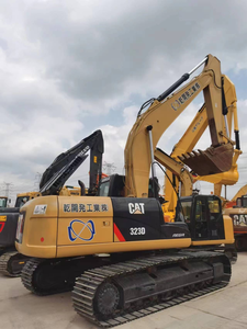 Excavatrice sur chenilles Caterpillar 323D d'occasion, 23 tonnes, modèle 2022, en bon état, avec moteur, boîte de vitesses et pompe, à vendre - Product Image 4