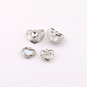 Pendentifs en alliage de cristal en forme de cœur avec serti clos pour la fabrication de bijoux DIY, accessoires unisexes pour un usage quotidien - Product Image 3