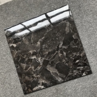 Carreaux de sol en marbre noir et blanc à carreaux Carreaux noirs et dorés Carreaux de céramique d'importation de Dubaï 60x60cm