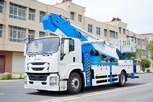 Camion nacelle Isuzu 45 M neuf, diesel, haute altitude, avec transmission manuelle, Euro 6, 150-250 CV, export exclusif - Product Image 2