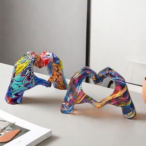 Ornement gestuel d'amour graffiti, maison, salon, bureau, salle d'exposition, résine époxy, sculpture artistique personnalisée - Product Image 3