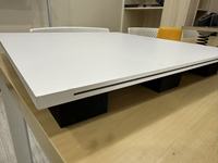 Suelo Profesional para Ejercicios Aeróbicos de Alto Rendimiento, Estándar FIG, 12m*12m, Láminas de Madera de Alta Densidad, Impermeable, Duradero, Blanco