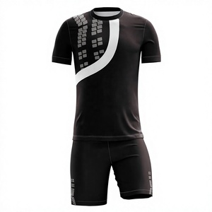 Ensemble de maillot de football noir pour homme, col rond, manches courtes, polyester sublimé anti-transpiration, coupe athlétique, short à taille élastique - Product Image 1
