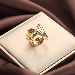 Hebilla para Bufanda Camellia con Incrustaciones de Perlas, Diseño Floral, Hebilla de Anillo de Doble Uso, Accesorio Elegante con Lazo, Primavera 2024 - Product Image 3