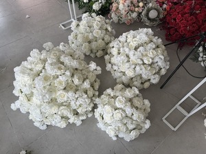 ดอกกุหลาบสีขาวทำมือจากผ้าไหมสำหรับตกแต่งงานแต่งงานและงานอีเว้นท์ ขายส่ง จัดดอกไม้ประดับโต๊ะ - Product Image 5