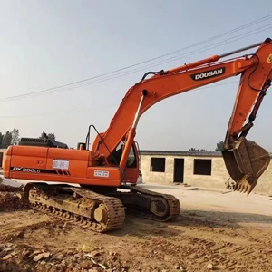 Excavatrice d'occasion DOOSAN DX300LC, modèle 2020, 30 tonnes, peinture d'origine, configuration complète, moteur, boîte de vitesses, excellent état, flexible, directement de l'usine - Product Image 1