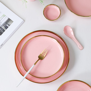 <span class=keywords><strong>Vaisselle</strong></span> multicolore Ensemble de <span class=keywords><strong>vaisselle</strong></span> de luxe en porcelaine osseuse <span class=keywords><strong>Design</strong></span> personnalisé Porcelaine pour restaurants Bol Plats Assiettes <span class=keywords><strong>Service</strong></span> de table - Product Image 6