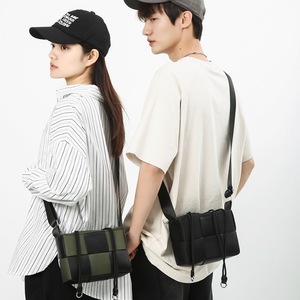 Sacs tissés tendance : Sacs carrés décontractés en cuir de vachette, sacs à bandoulière et sacs travers pour femmes - Product Image 4