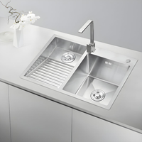 Évier de buanderie en acier inoxydable avec lavabo et double évier facile à nettoyer.