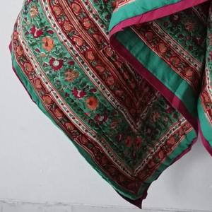 Vente en gros de literie personnalisée 100% coton Jaipuri Razai Quilt Hand Block Print Couverture de luxe de qualité supérieure faite à la main pour un usage domestique - Product Image 4